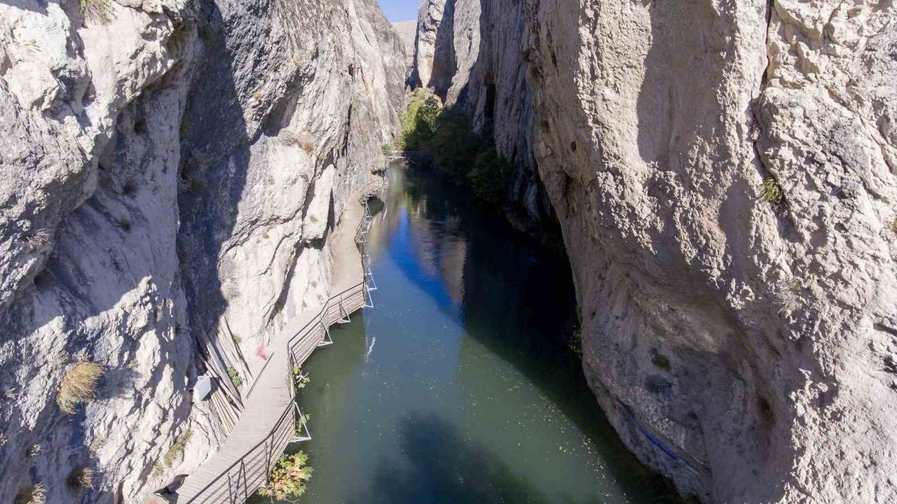 Darende'nin Su Sorununa Kalıcı Çözüm Sağlanıyor
