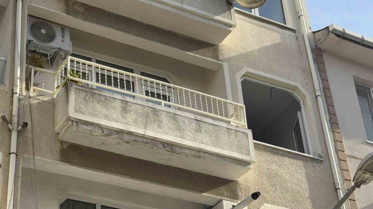 Darıca'da 5 katlı bina kolon çatlakları nedeniyle mühürlendi