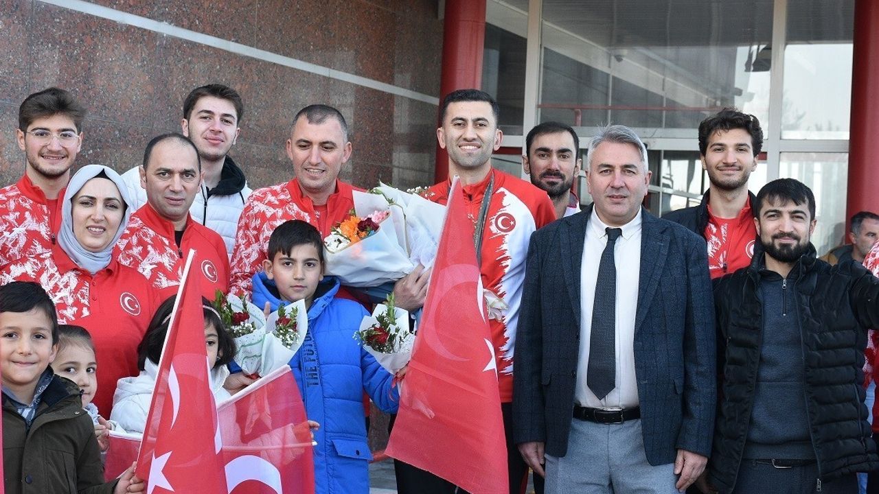 DEAFLYMPICS’te madalya kazanan Volkan Kardeşler'e coşkulu karşılama