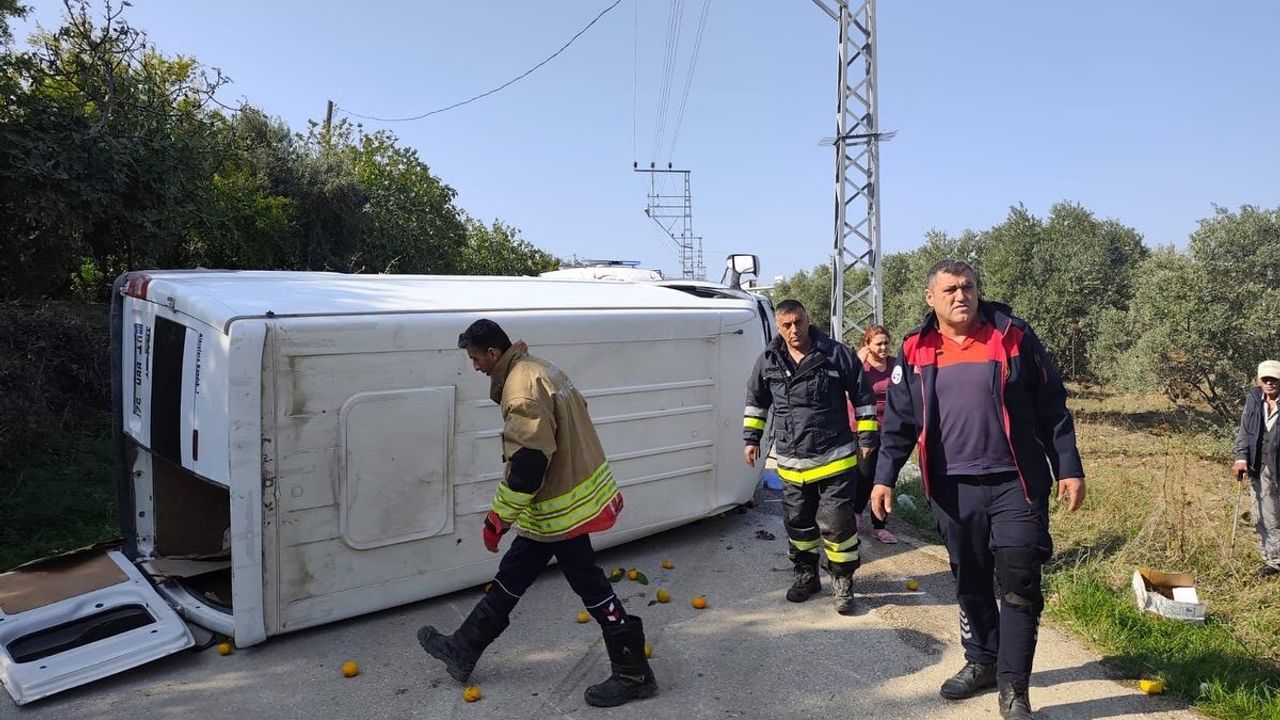 Defne'de Trafik Kazası: 2 Kişi Yaralandı