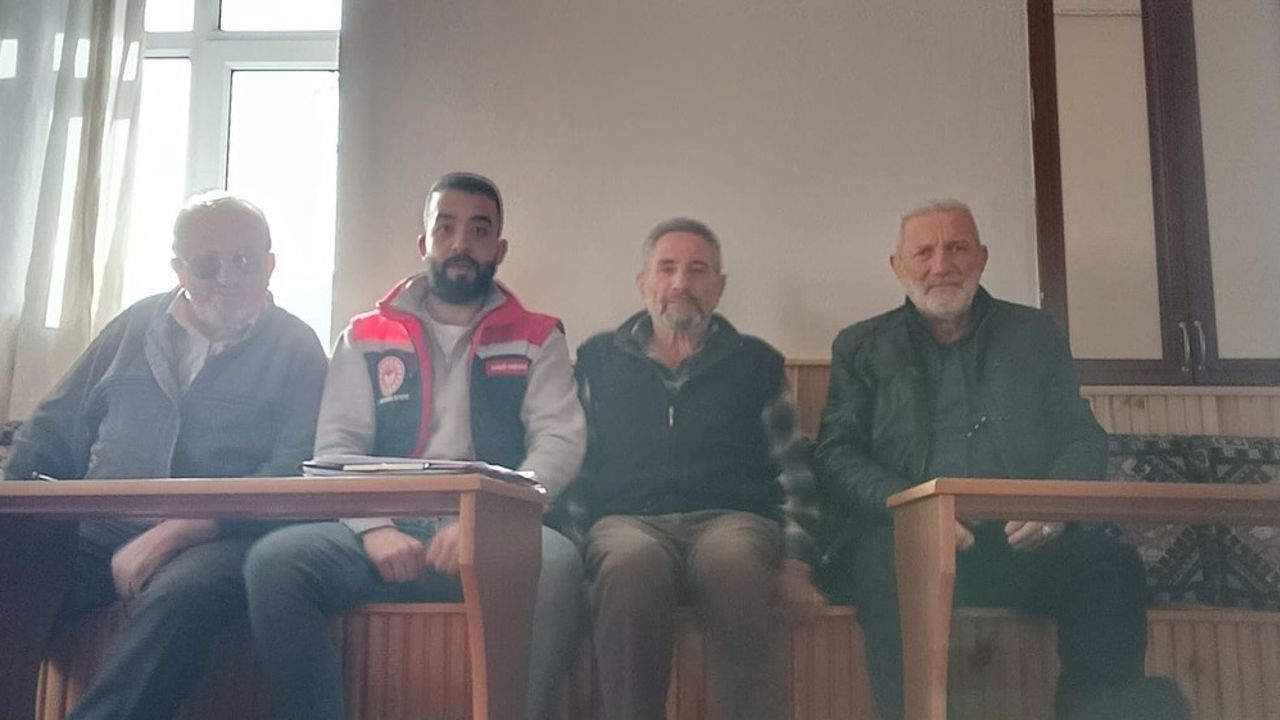 Demirözü'nde Buzağı Kayıplarının Önlenmesi Eğitimi Verildi