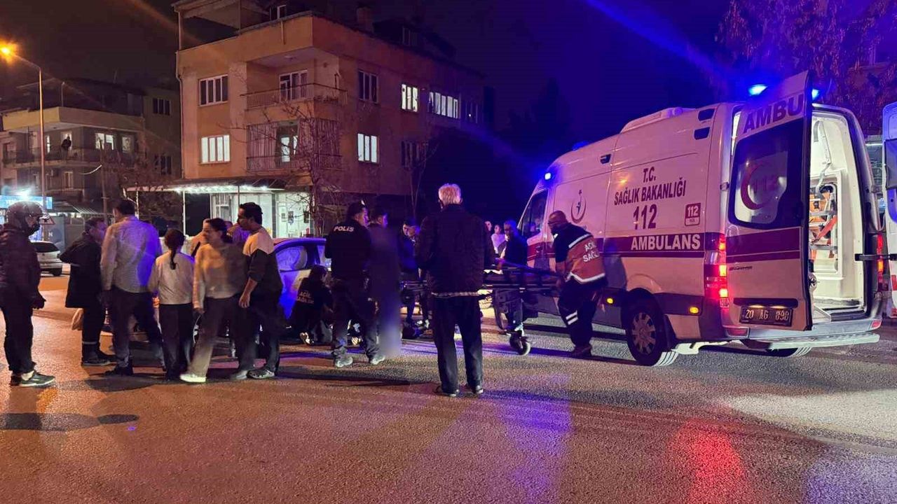 Denizli'de otomobil ile motosiklet çarpıştı: 1 yaralı