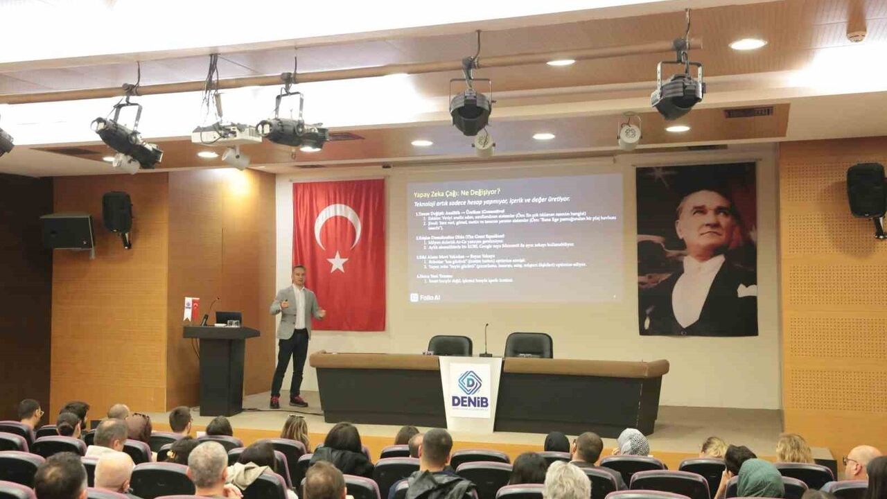 Denizli'de 'Yapay Zeka ve Pazarlamadaki Dönüşüm' eğitimi düzenlendi