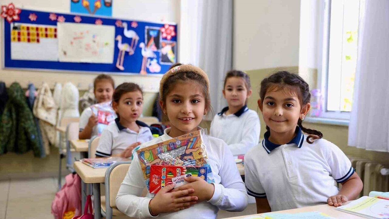 Didim’in Renkleri boyama kitabı miniklerle buluşuyor