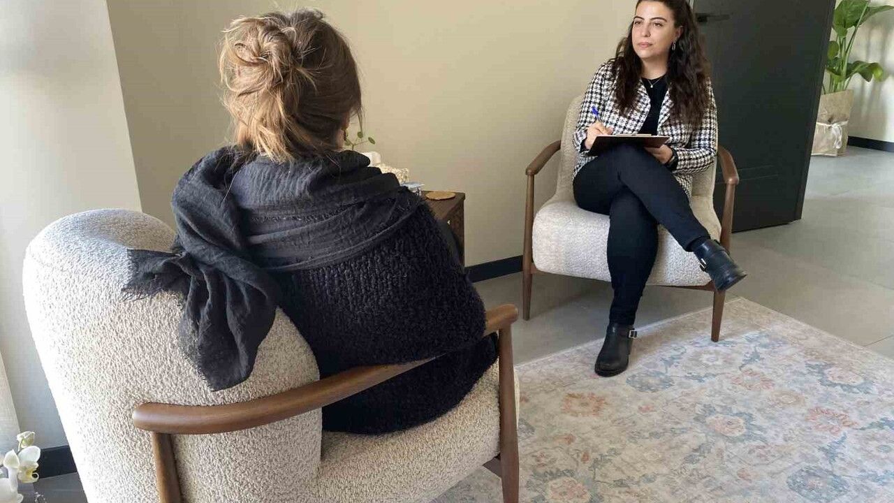 Dijital Çağda Sessiz Ayrılık ve Ghosting: Psikolog Nazlı Ağın Değerlendiriyor