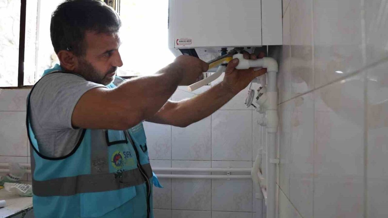 Dilovası'nda 250 Haneye Ücretsiz Doğal Gaz Dönüşümü