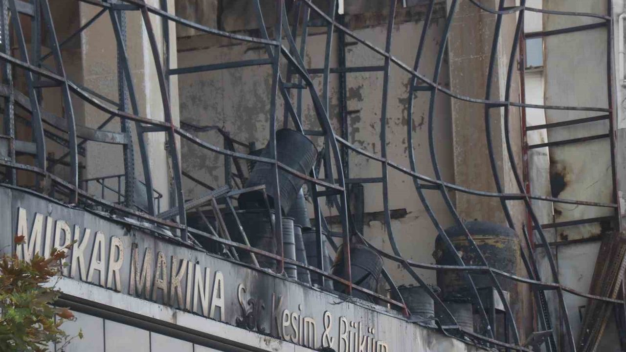 Dilovası yangınında belediye yöneticileri ve zabıtalar açığa alındı