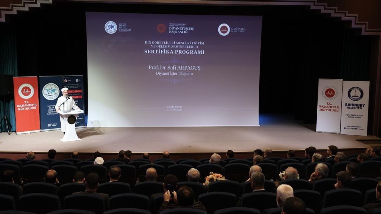 Din Görevlileri Mesleki Eğitim Semineri II Sertifika Töreni