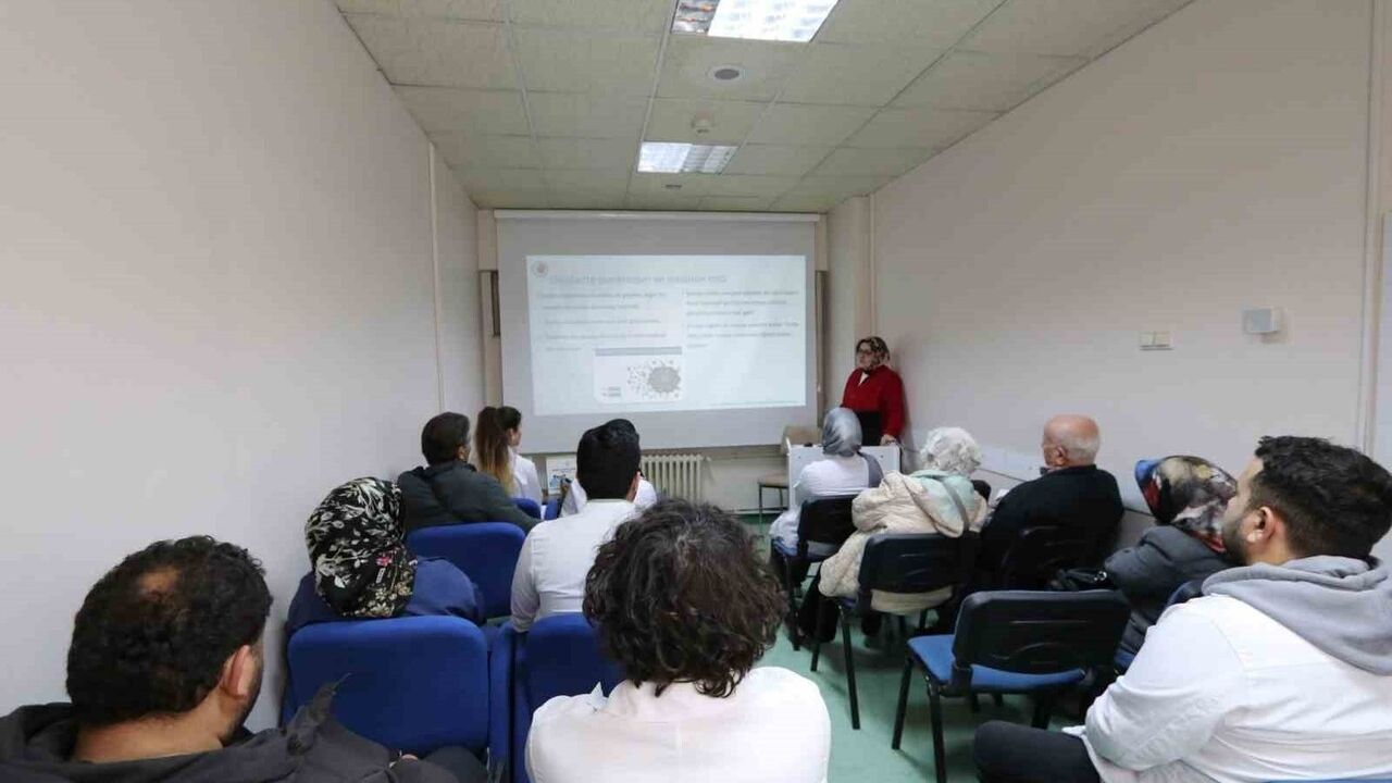 Diyabet Okulu Amasya Üniversitesi Hastanesinde Düzenlendi
