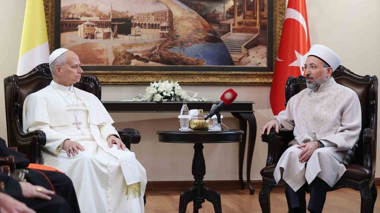 Diyanet Başkanı Arpaguş, Papa 14. Leo ile Ankara'da Görüştü