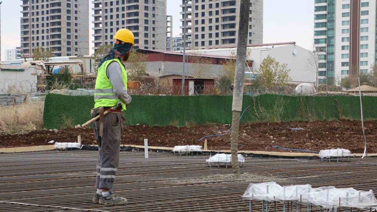 Diyarbakır'da 14 bin metrekarelik tıbbi ve aromatik bitki bahçesinin temeli atıldı