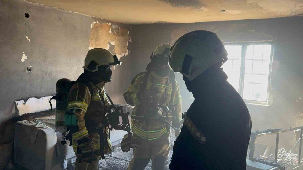 Diyarbakır'da ev yangını: Elektrikli soba devrildi, 2 çocuk dumandan etkilendi