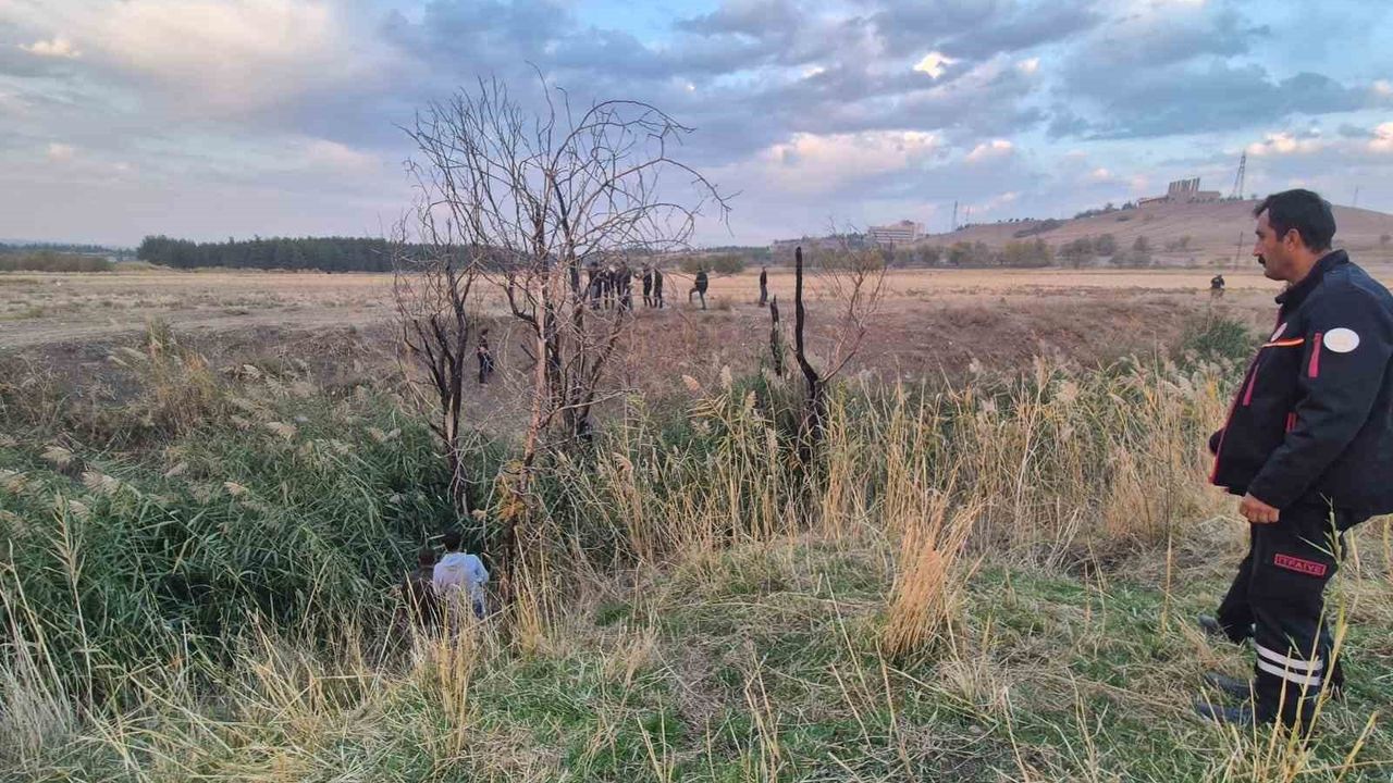 Diyarbakır'da hastaneden ayrılan polis sazlık alanda ölü bulundu