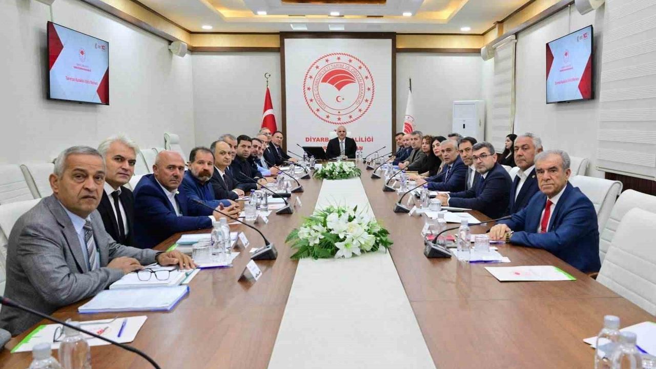 Diyarbakır’da Tarımsal Kuraklık Değerlendirmesi — Vali Murat Zorluoğlu Başkanlığında Toplantı