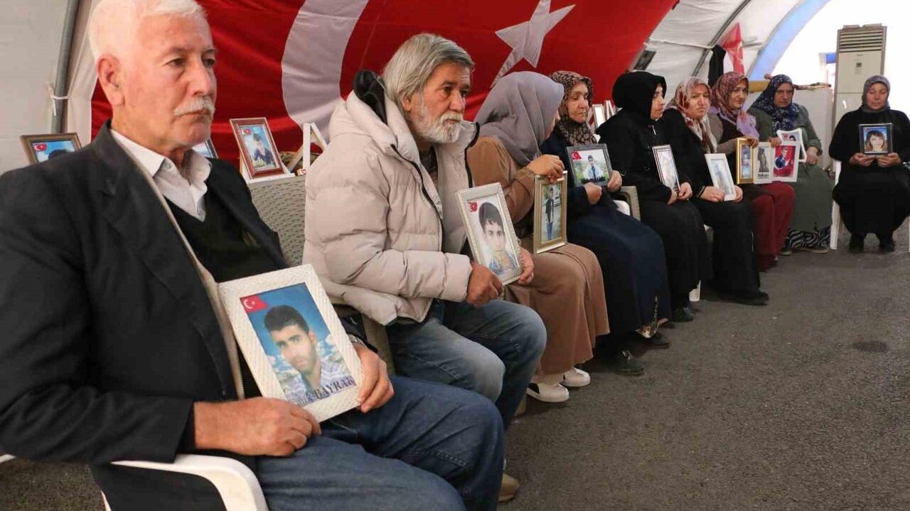 Diyarbakır'daki ailelerden CHP'ye çağrı: İmralı heyetine katılın