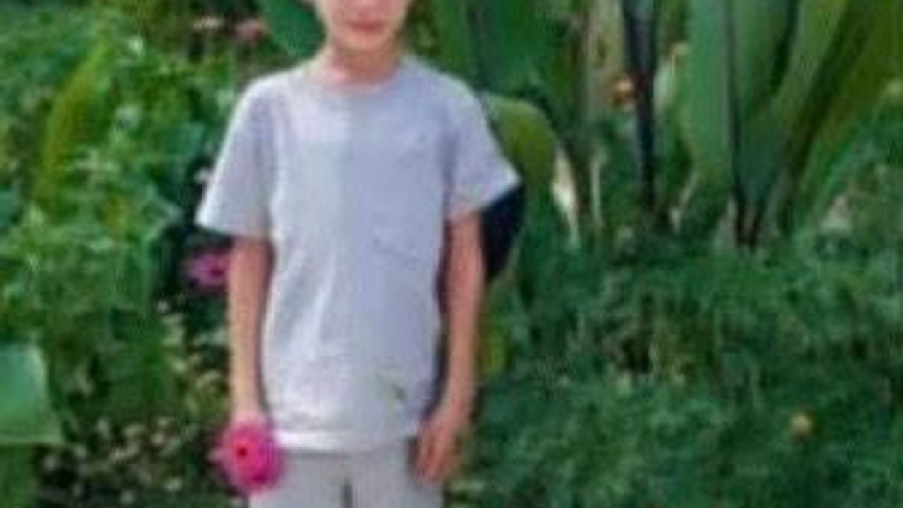 Diyarbakır’daki zincirleme kazada ölen sürücü, annesi ve iki çocuğu Beşiri’de defnedildi