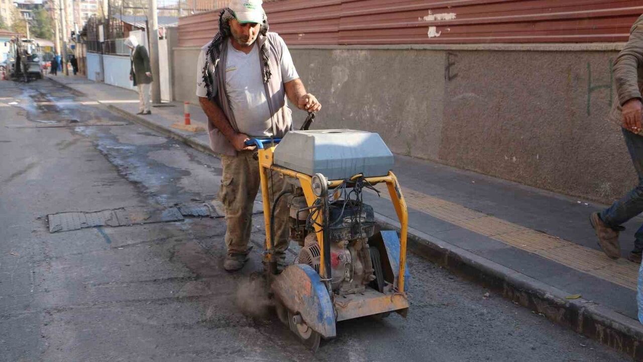 Diyarbakır Muradiye Mahallesi'ne Doğalgaz Çalışmaları Başladı