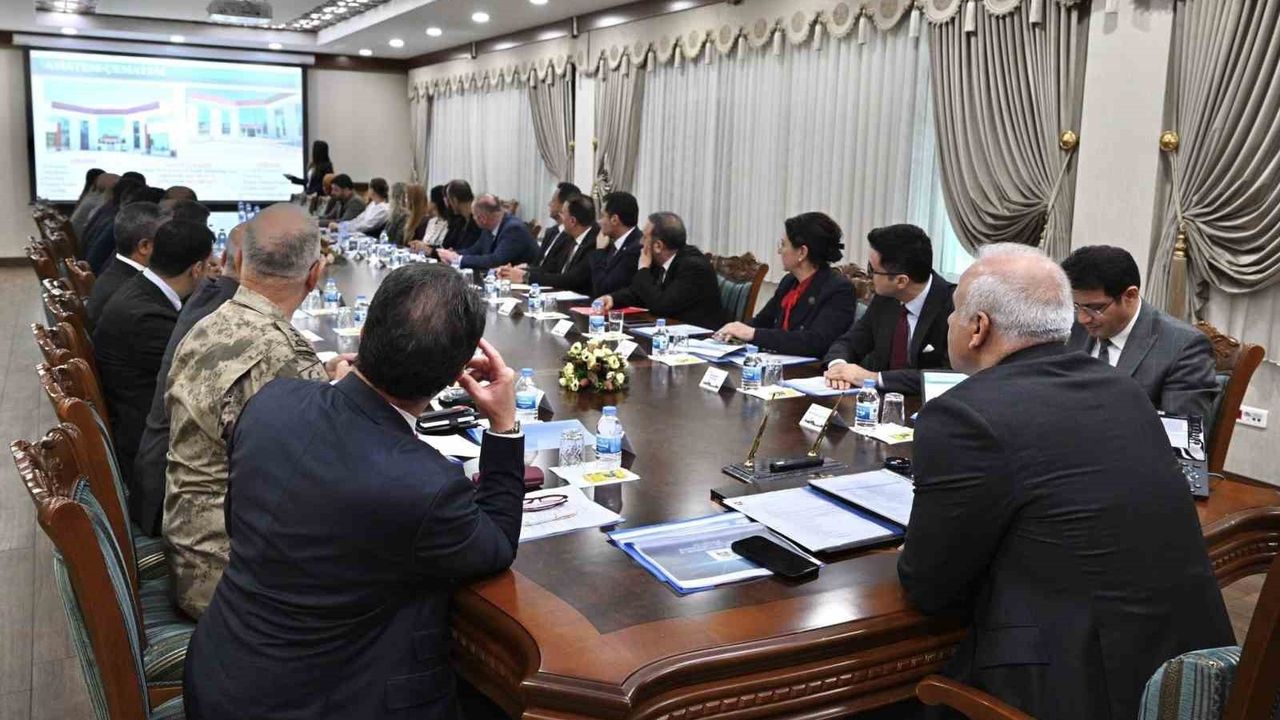 Diyarbakır Valisi Zorluoğlu'ndan Bağımlılıkla Mücadele Vurgusu