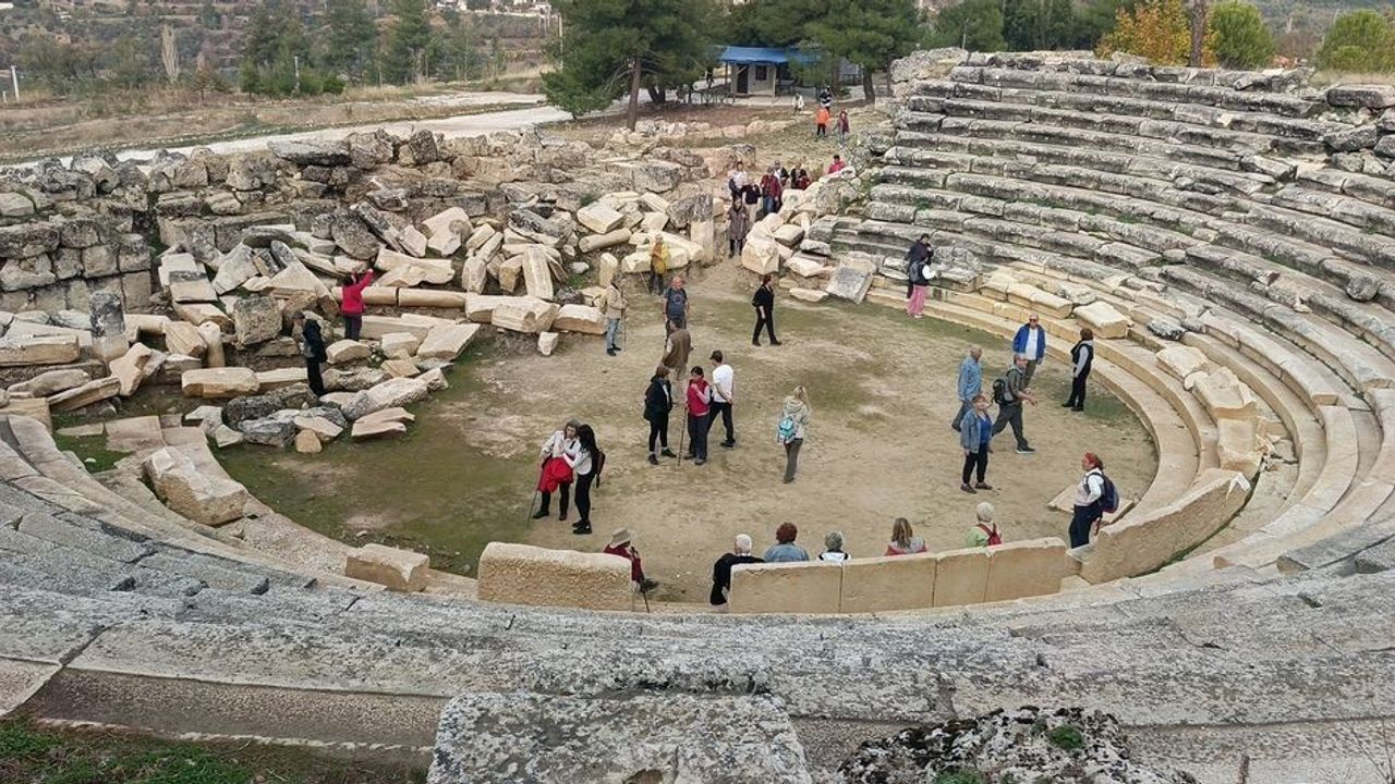 Doğa ve tarih rotasında buluşma: Hyllarima’dan Doğu Çınarı’na yürüyüş