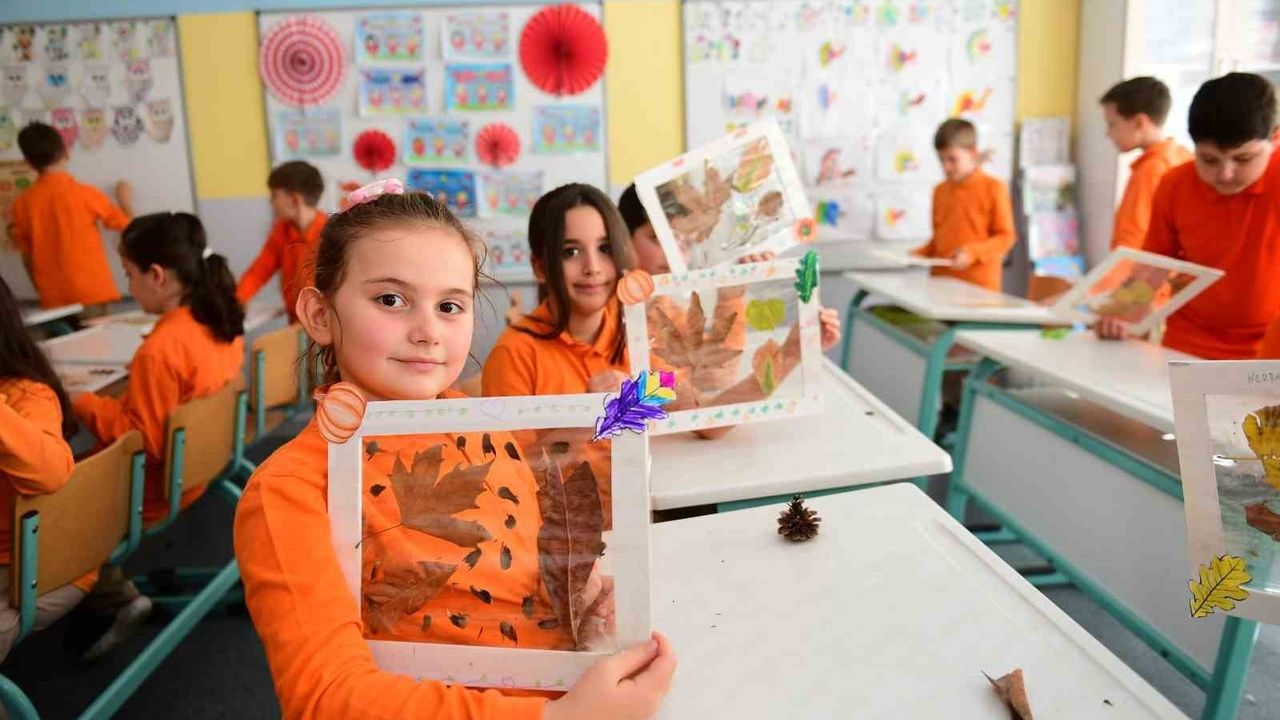 Dökülen Yapraklar Sanatla Buluştu