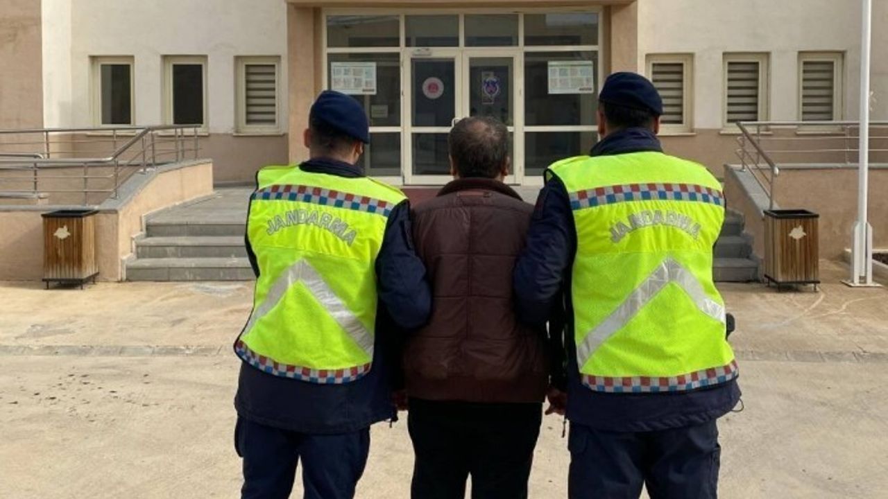 Dolandırıcılıktan Aranan Şüpheli Uygulama Noktasında Yakalandı