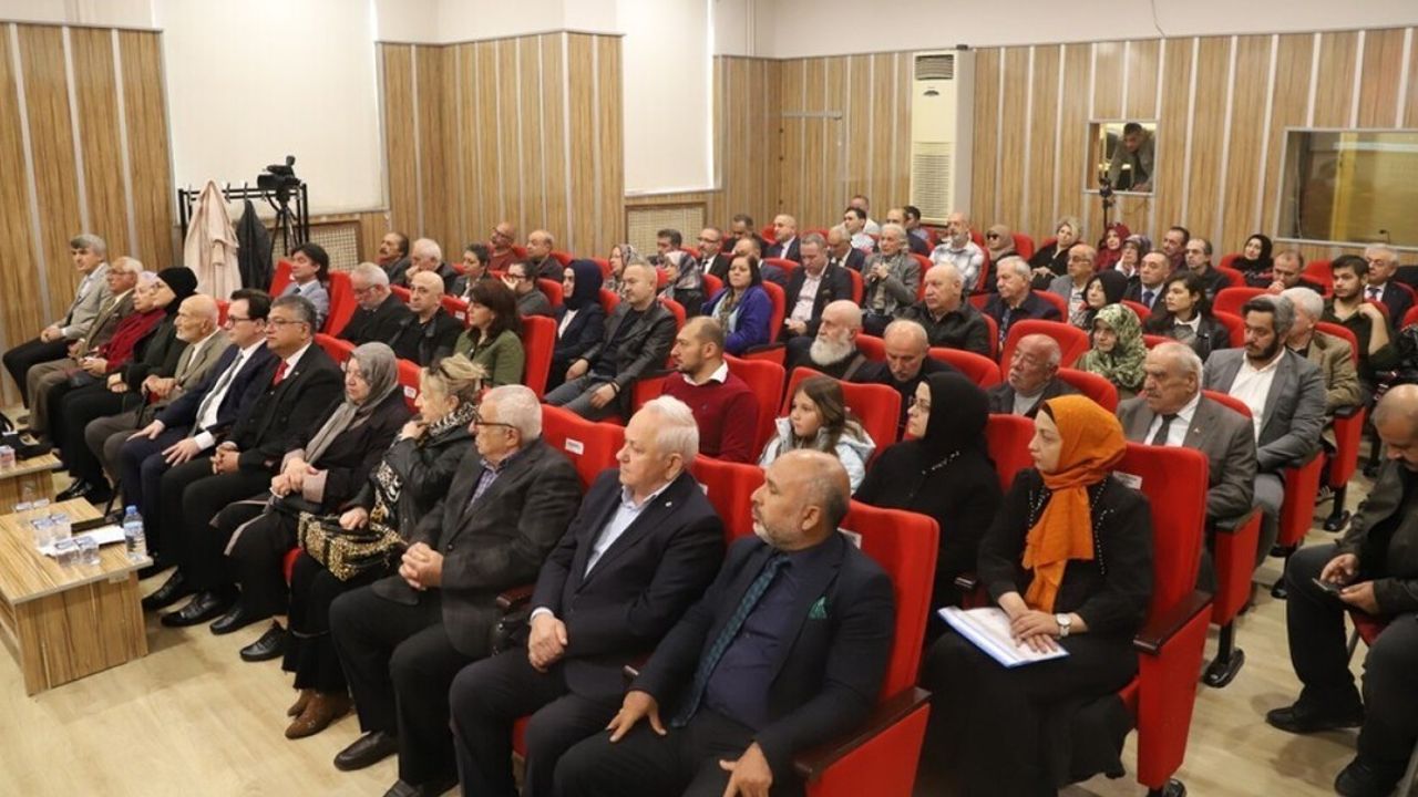 DPÜ'de 'Yaşayan İnsan Hazinesi' Hamza Üstünkaya anıldı