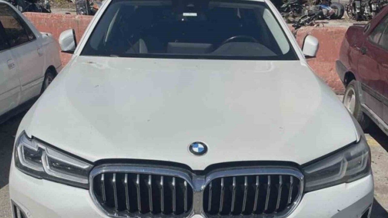 Düğün takılarıyla otomobil almaya çalışan çift 1 milyon 648 bin lira dolandırıldığını iddia etti