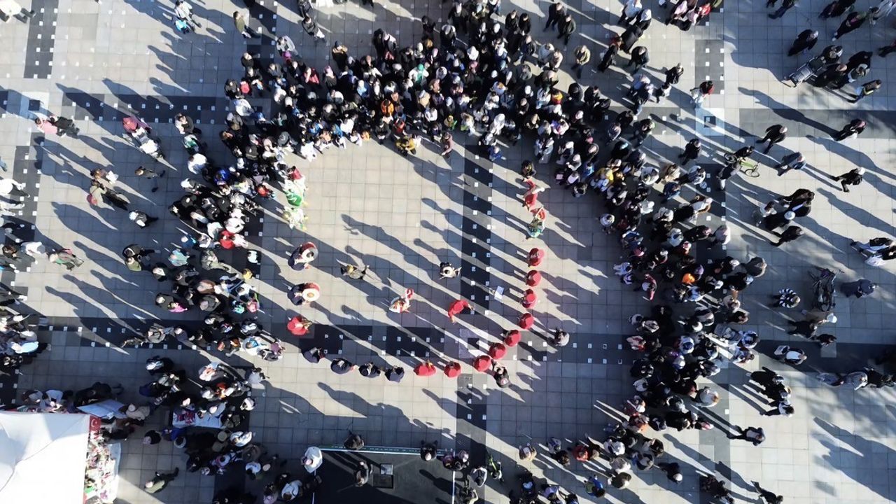 Düzce'de Filistin'e Destek Etkinliği İlgi Topladı