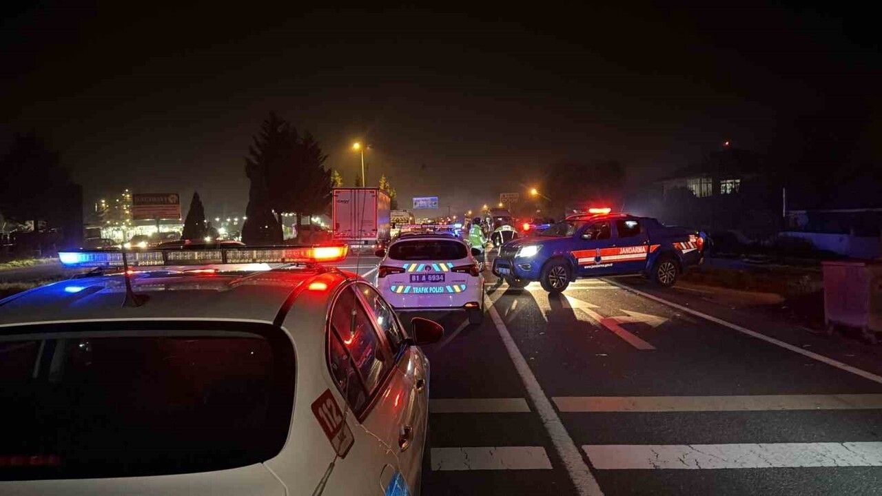 Düzce'de kamyonetin çarptığı yaşlı kadın yaşamını yitirdi