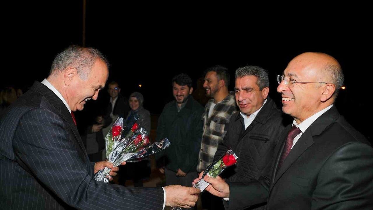 Düzce'de Öğretmenler Günü Davetiyle Eğitim Camiası Buluştu