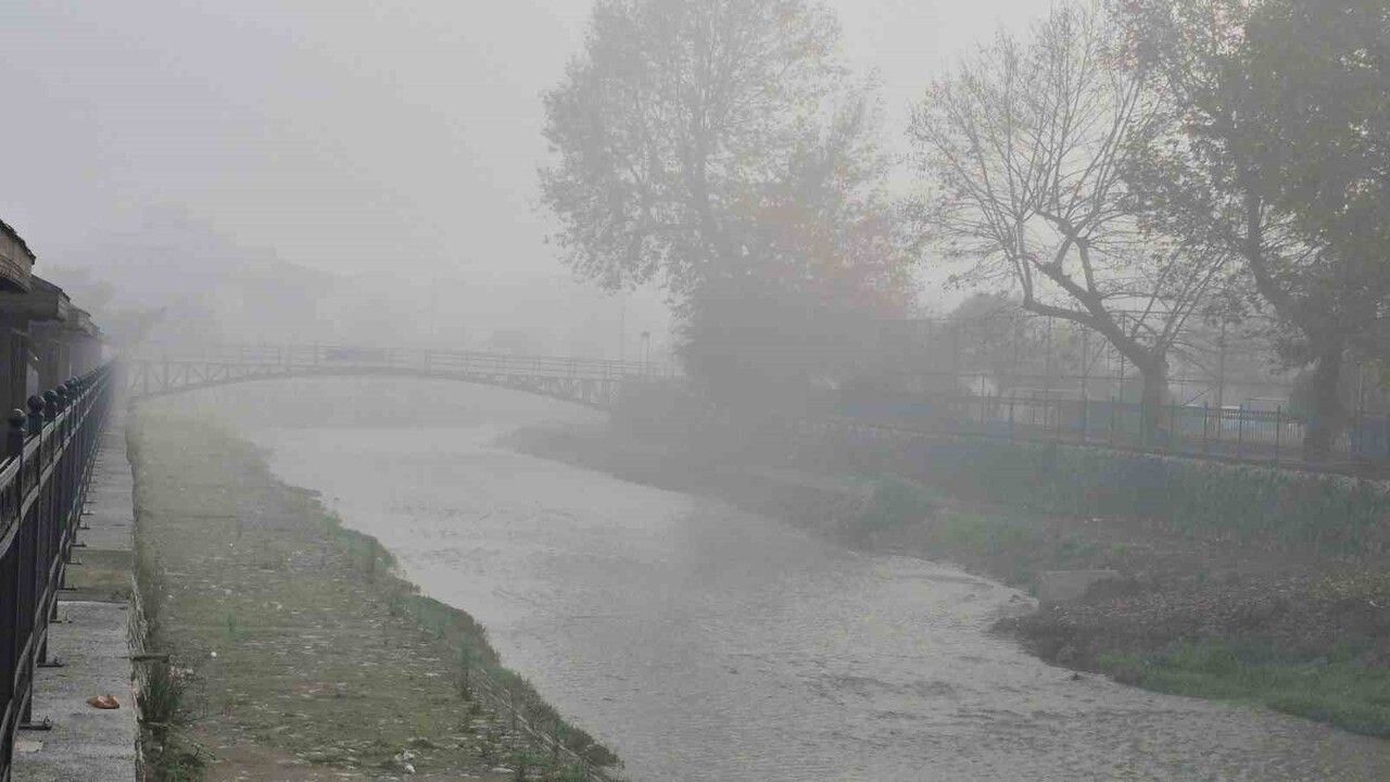 Düzce'de Sabah Sisine Bağlı Görüş Kısıtlılığı