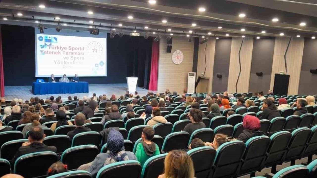 Düzce'de Sportif Yetenek Taraması için Veli Toplantısı Düzenlendi