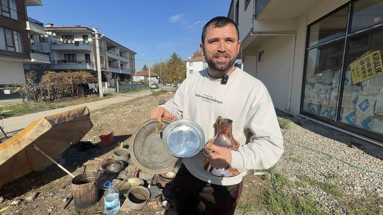 Düzce’de Umut ve Elmas Çakır: Seyyar Kalaycılık Geleneğini Sürdürüyor