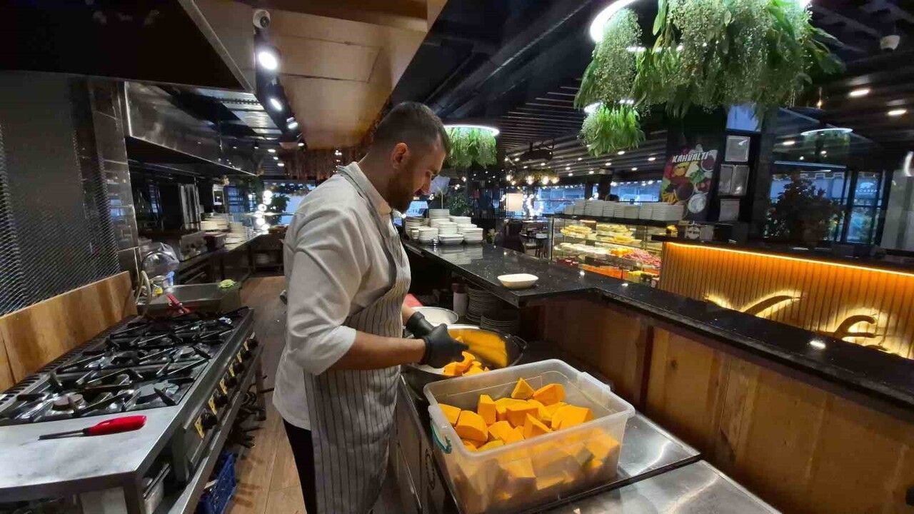 Düzce'nin coğrafi işaretli kestane kabağıyla Osmanlı usulü kabak tatlısı