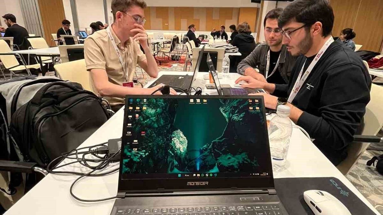 Düzce Üniversitesi Öğrencileri 50 Bin Liralık Ödül Kazandı