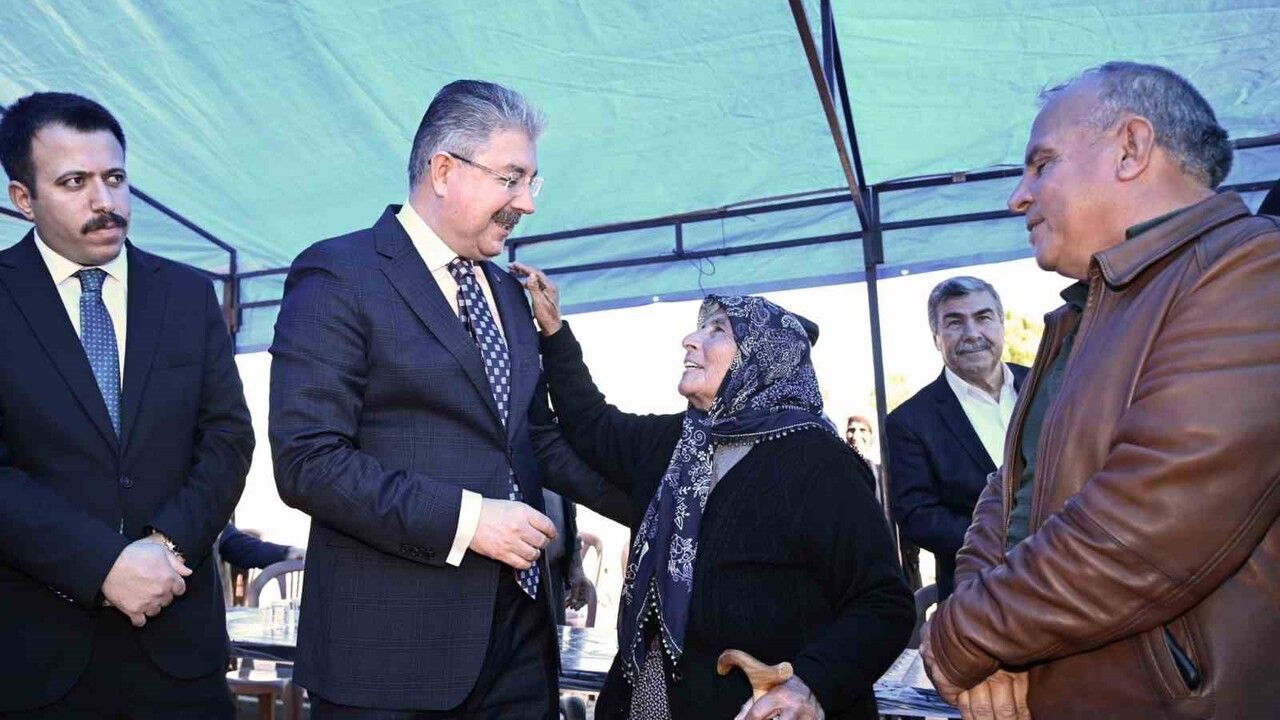 Düziçi Karagedik'te 12 deprem konutu hak sahiplerine teslim edildi