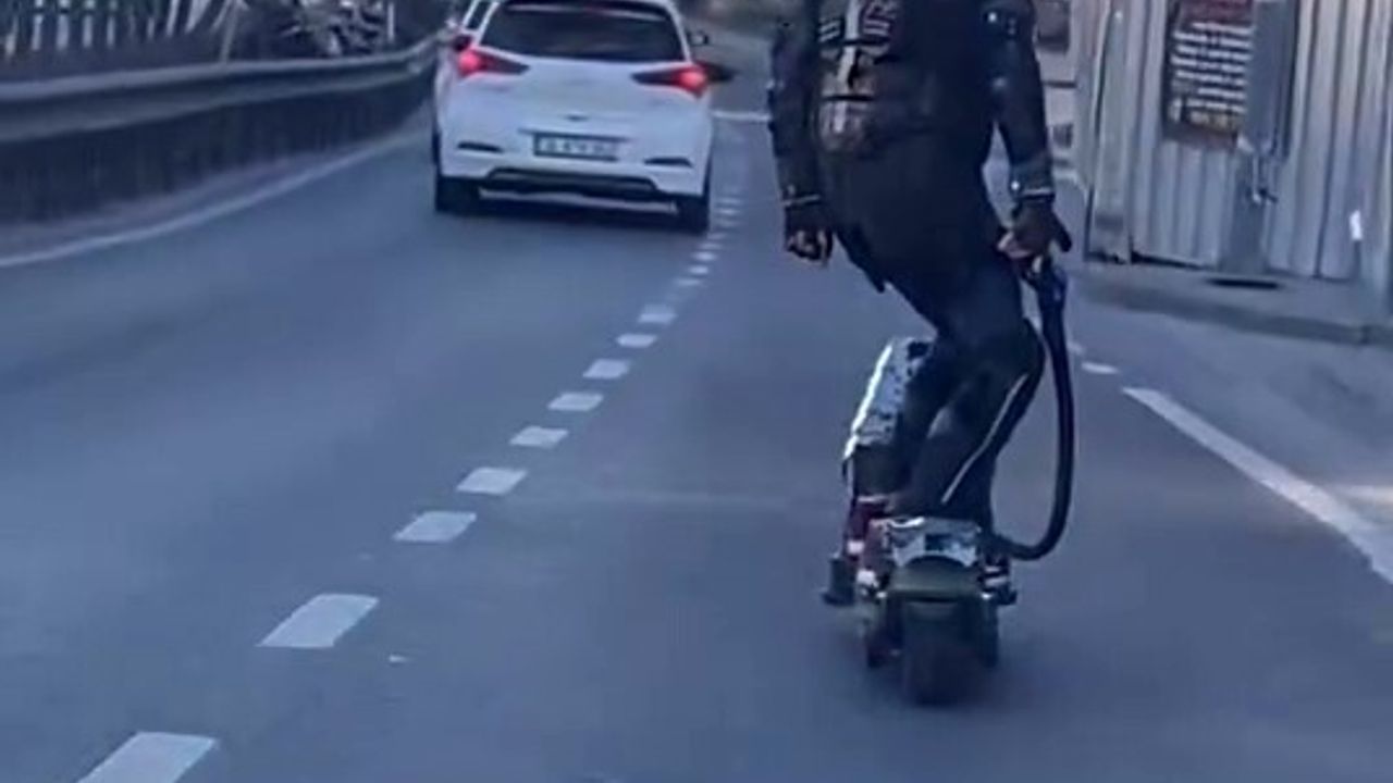 E-5'te Haramidere'den Avcılar'a Scooter Yolculuğu Kamerada