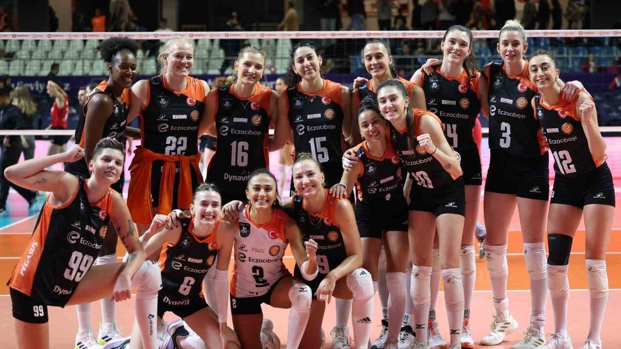 Eczacıbaşı Dynavit, Türk Hava Yolları'nı 3-0 Yendi — Sultanlar Ligi 8. Hafta