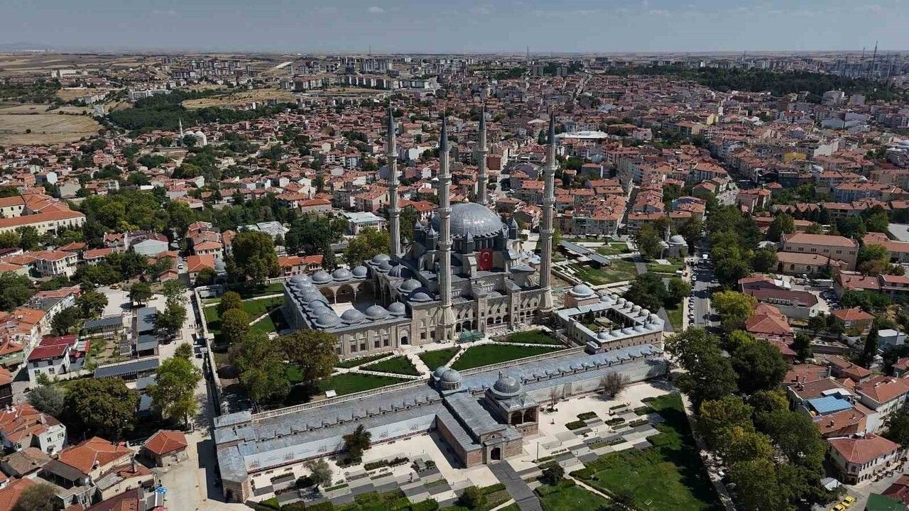 Edirne Mahkemesi Selimiye kubbe süslemeleri restorasyonunun yürütmesini durdurdu
