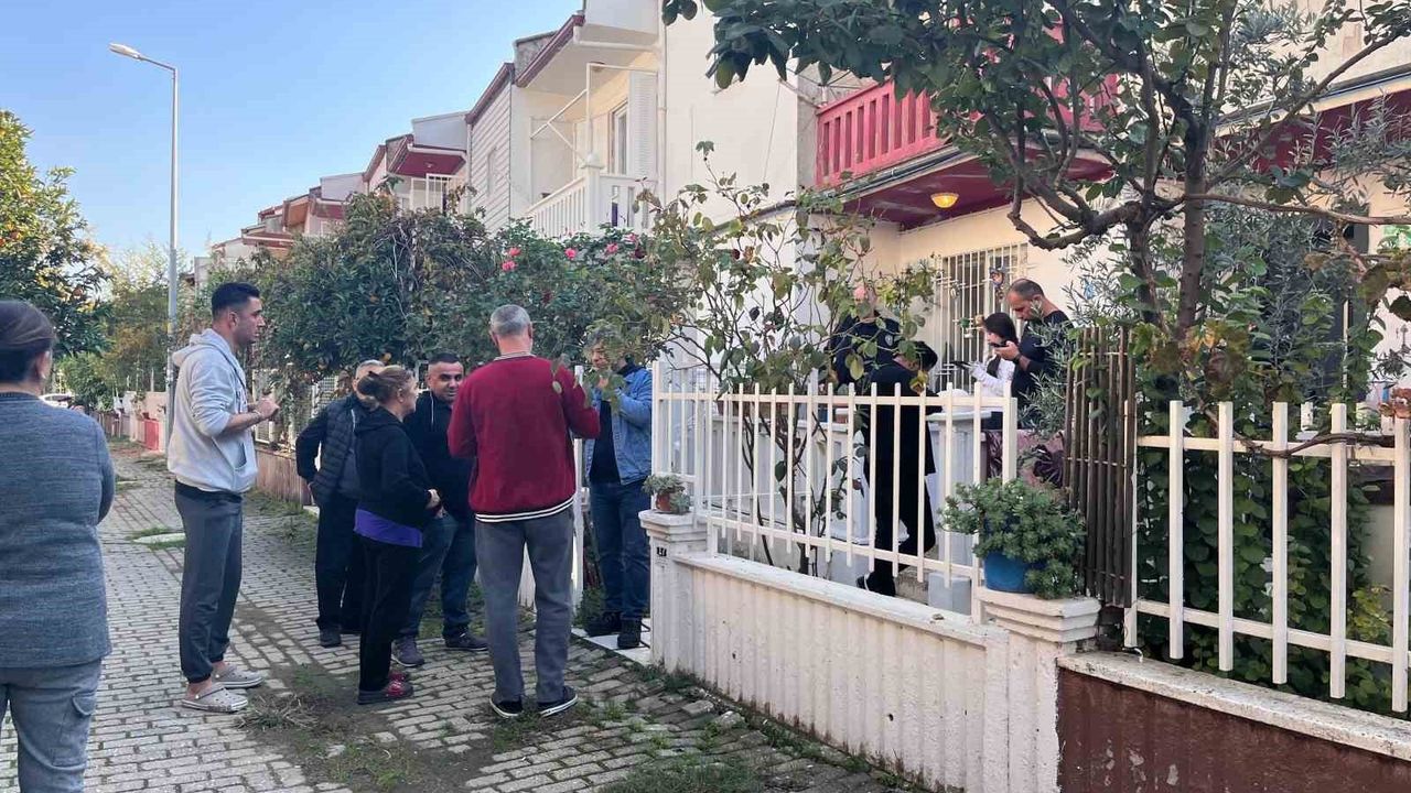 Efeler'de merdivenlerden düşen kişi hayatını kaybetti