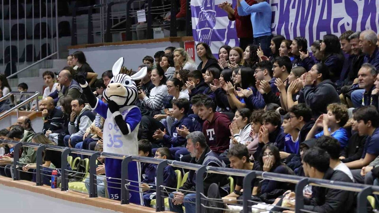 Efeler Ligi: Fenerbahçe, Altekma'yı 3-1 mağlup etti