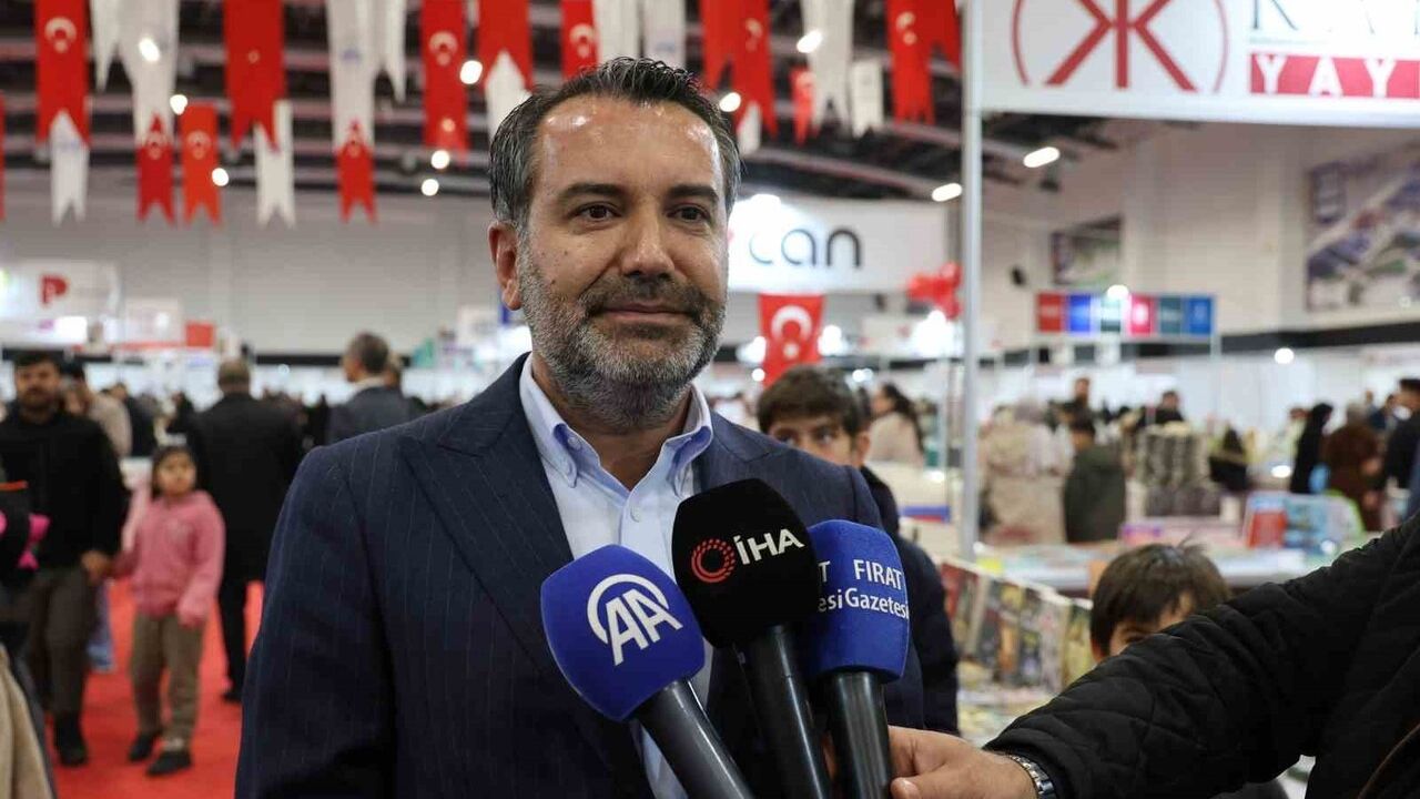 Elazığ'da 6. Kitap Fuarı ziyaretçilere açıldı