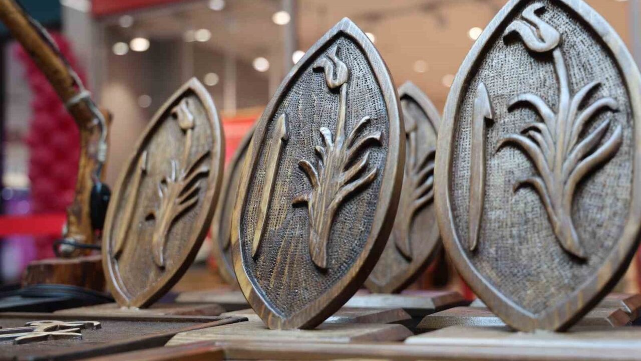 Elazığ'da hükümlü çocukların eserleri ziyaretçilere sunuldu