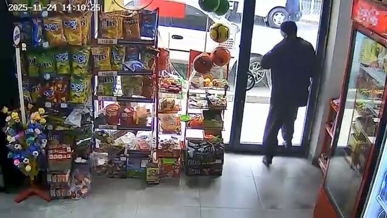 Elazığ'da market çıkışında cam kapıya kafasını çarptı