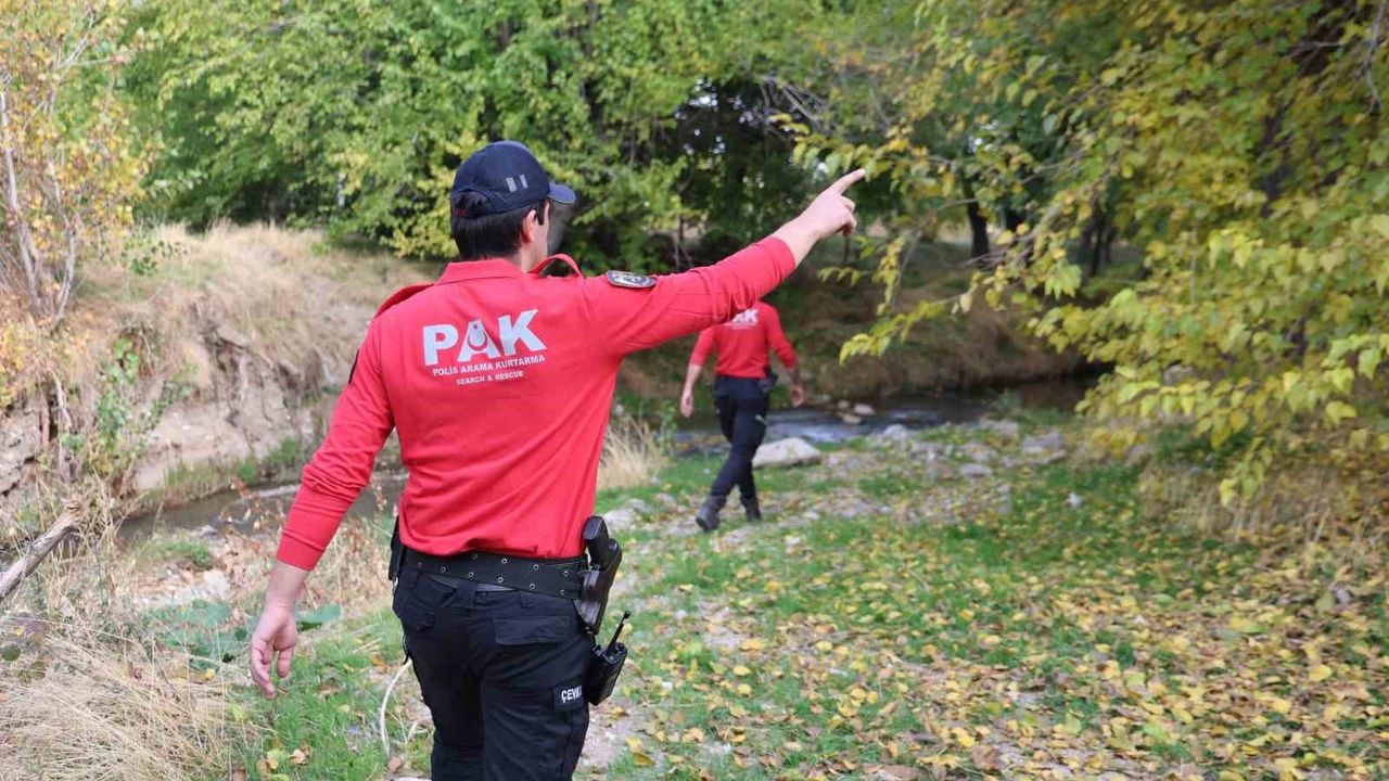 Elazığ'da otizmli 11 yaşındaki çocuğun kaybolması üzerine arama çalışmaları sürüyor