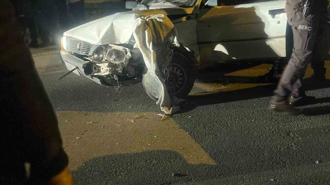 Elazığ'da Otomobil ve Patpat Motoru Çarpıştı: 3 Yaralı