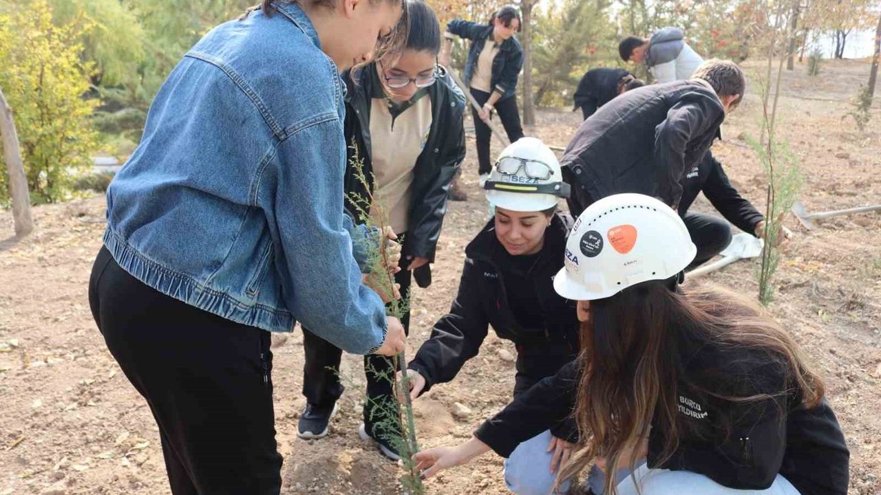 Elazığ'da Seza Çimento 'Yeşil Vatan Seferberliği'ne Destek Verdi
