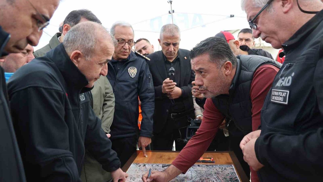 Elazığ Valisi Hatipoğlu: Aramalar Veysel Bilen Bulunana Kadar Sürecek