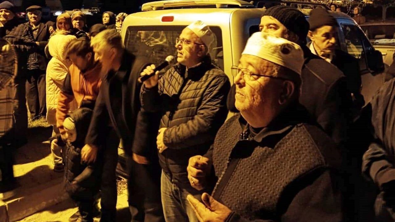 Emet'te 45 umreci dualarla kutsal yolculuğa uğurlandı