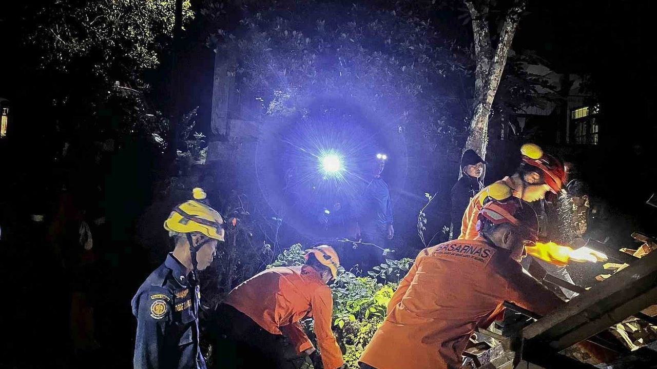 Endonezya'da toprak kayması: 6 ölü, 17 kişi kayıp